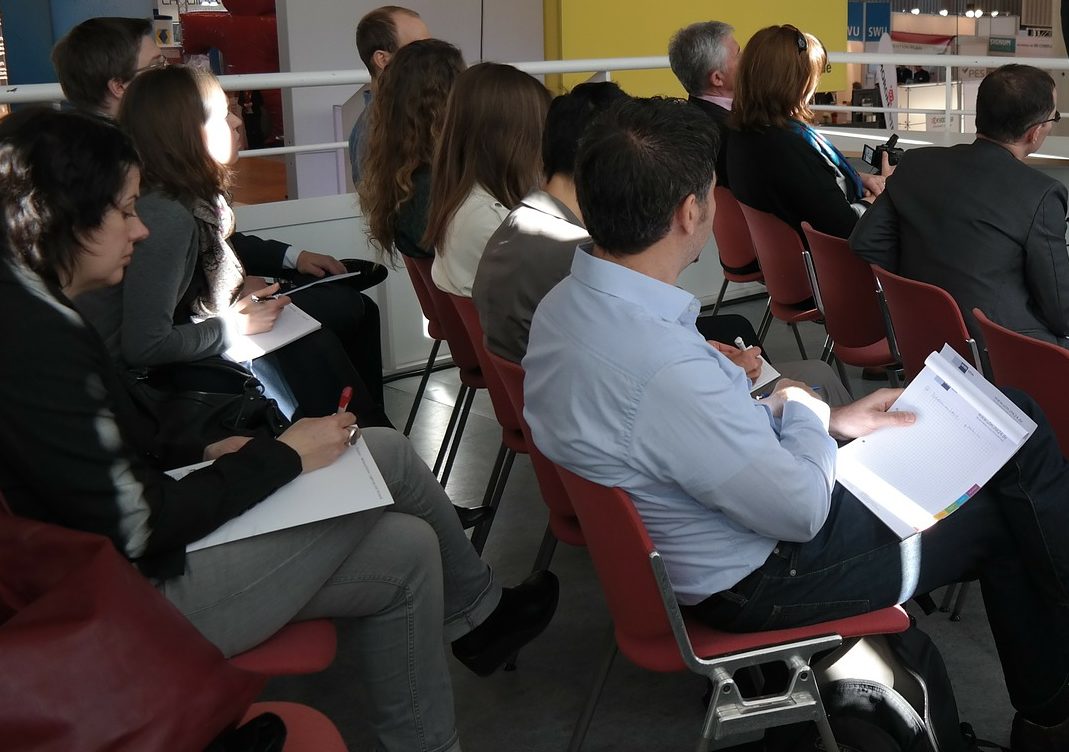 cropped-lecture-318124_1920.jpg